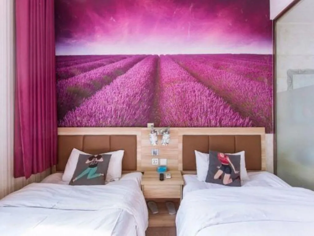 Bed in PAI Hotel Beijing Capital International Airport Linhe Development Zone