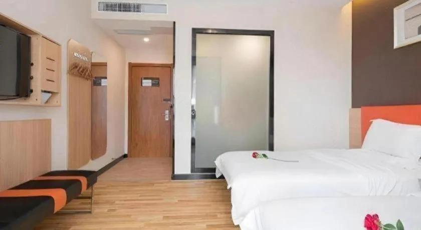 Bed in 7Days Premium Nanjing Olympic Sports International Exhibition Center