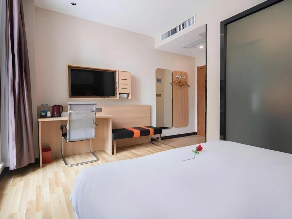 Bed in 7Days Premium Nanjing Olympic Sports International Exhibition Center