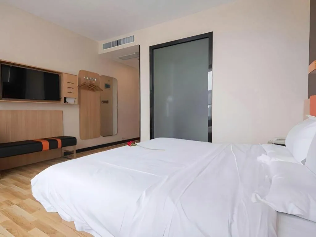 Bed in 7Days Premium Nanjing Olympic Sports International Exhibition Center