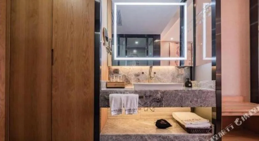 James Joyce Coffetel Xi'an Laochenggen Hongmiaopo Metro Station