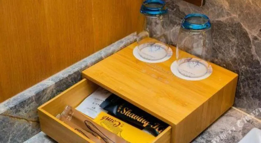 James Joyce Coffetel Xi'an Laochenggen Hongmiaopo Metro Station