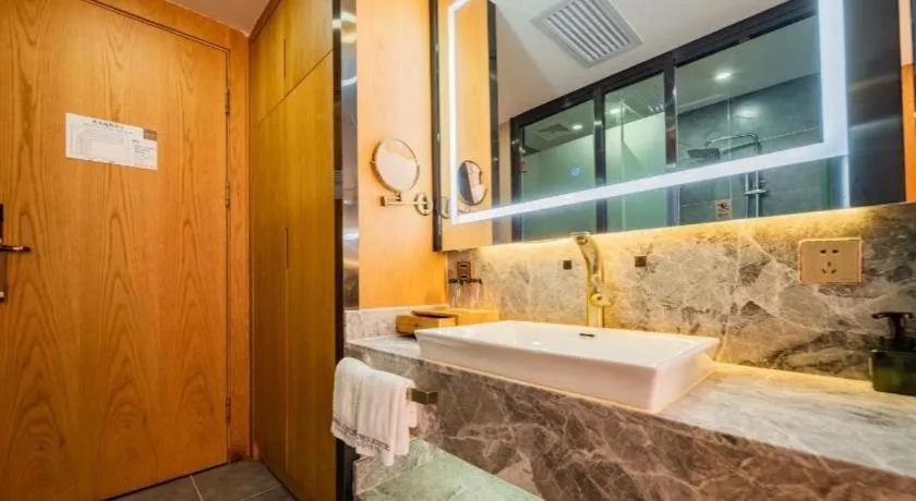 James Joyce Coffetel Xi'an Laochenggen Hongmiaopo Metro Station