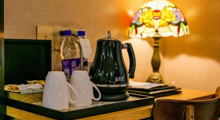 James Joyce Coffetel Xi'an Laochenggen Hongmiaopo Metro Station