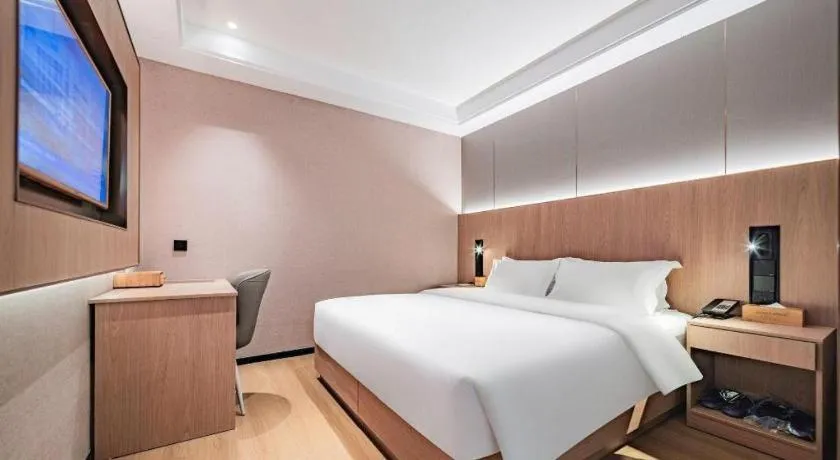 Bed in James Joyce Coffetel Xi'an Laochenggen Hongmiaopo Metro Station