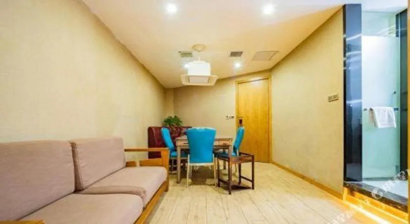 James Joyce Coffetel Xi'an Laochenggen Hongmiaopo Metro Station