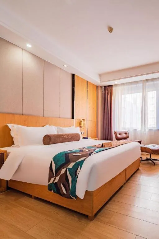 Bed in James Joyce Coffetel Xi'an Laochenggen Hongmiaopo Metro Station