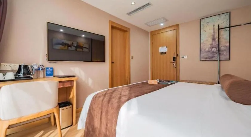 Bed in James Joyce Coffetel Xi'an Laochenggen Hongmiaopo Metro Station