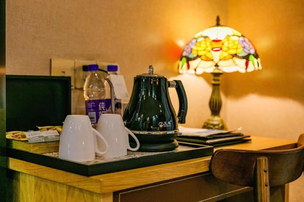 James Joyce Coffetel Xi'an Laochenggen Hongmiaopo Metro Station