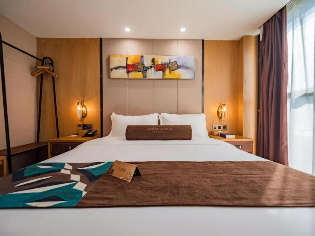 Bed in James Joyce Coffetel Xi'an Laochenggen Hongmiaopo Metro Station