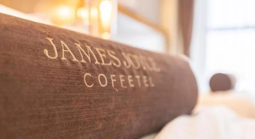 Bed in James Joyce Coffetel Shijiazhuang Century Park Shiji Huamao