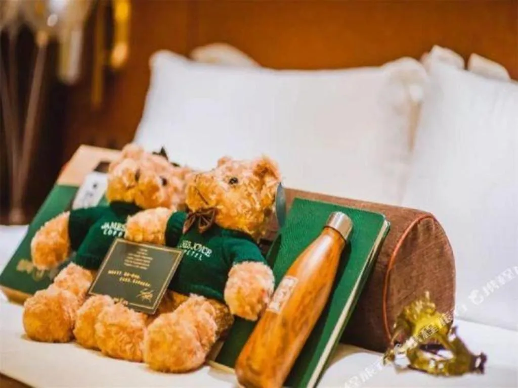 Bed in James Joyce Coffetel Beijing Qianmen Branch