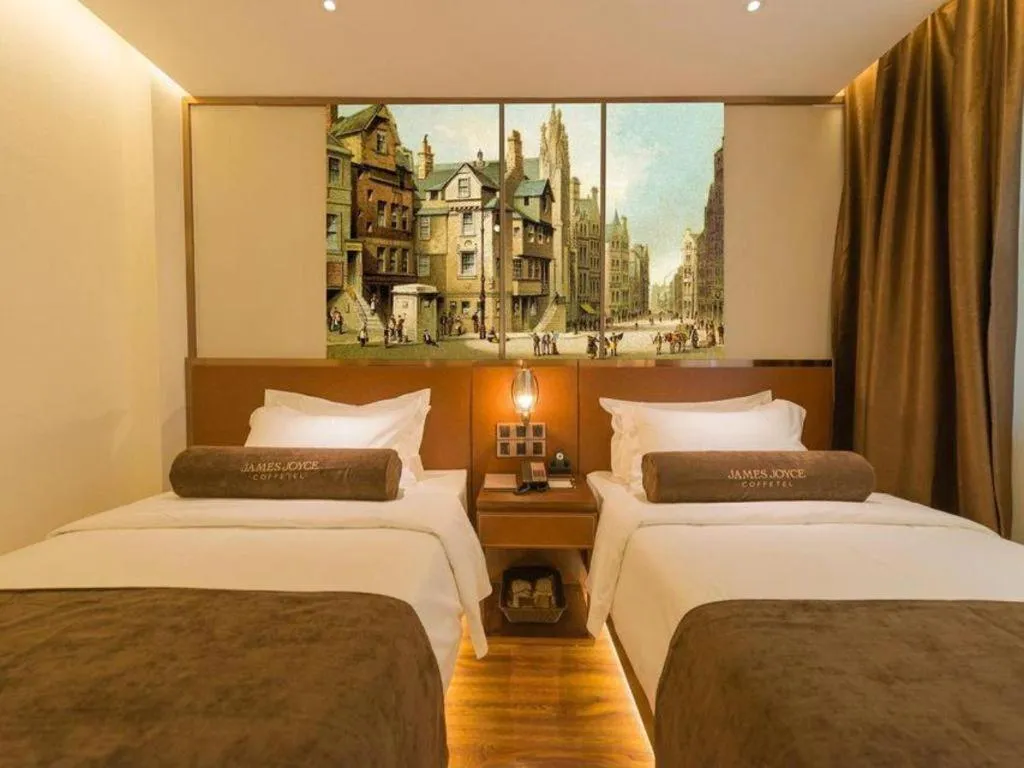 Bed in James Joyce Coffetel Beijing Qianmen Branch