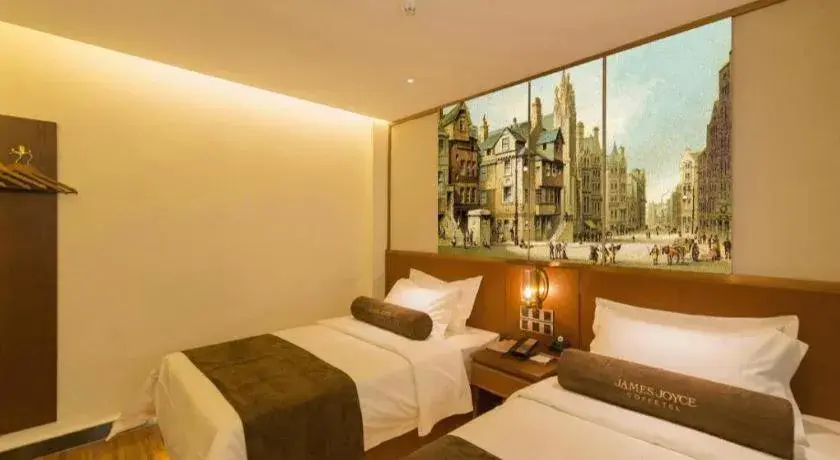 Bed in James Joyce Coffetel Beijing Qianmen Branch Bed in James Joyce Coffetel Beijing Qianmen Branch