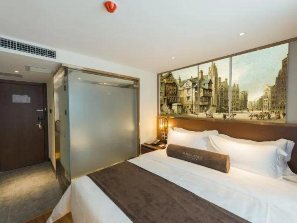 Bed in James Joyce Coffetel Beijing Qianmen Branch