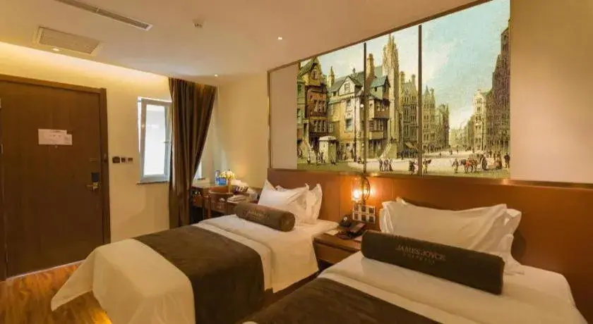 Bed in James Joyce Coffetel Beijing Qianmen Branch Bed in James Joyce Coffetel Beijing Qianmen Branch