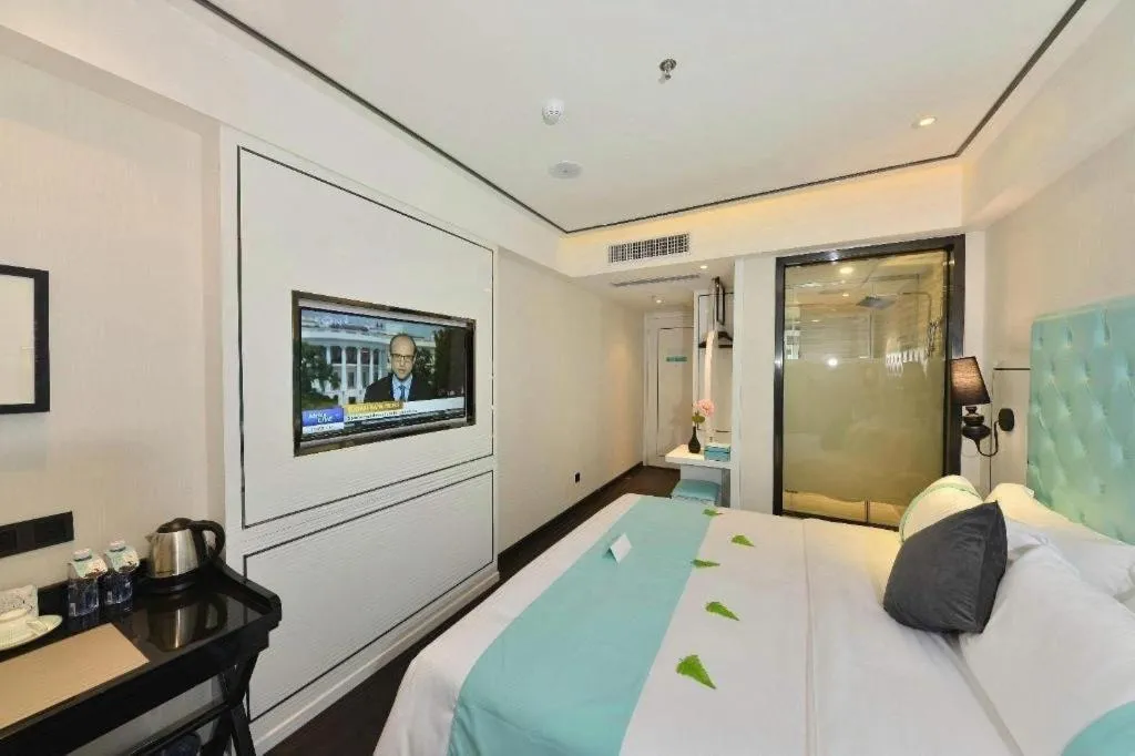 Bed in Xana Hotelle Guangzhou Tiyuxi Road Metro Station Branch