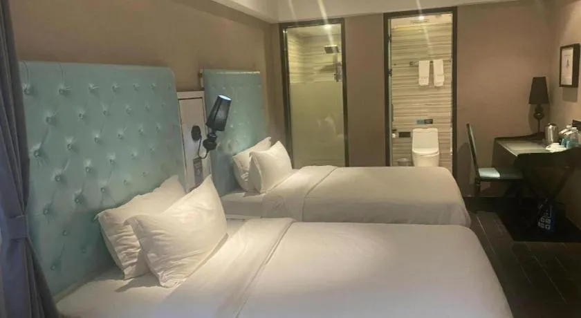 Bed in Xana Hotelle Guangzhou Tiyuxi Road Metro Station Branch