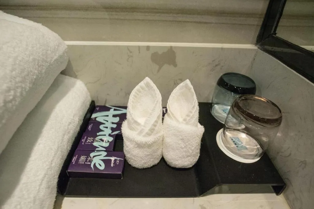 Xana Lite Guangzhou Shixi Metro Station