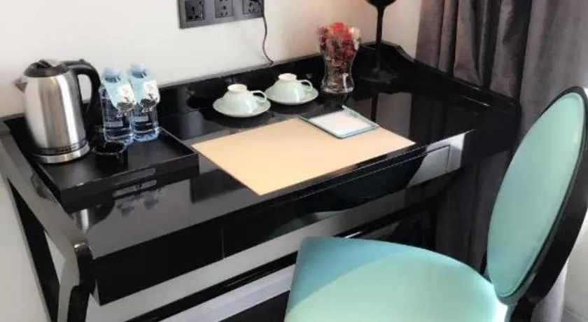 Xana Lite Guangzhou Shixi Metro Station