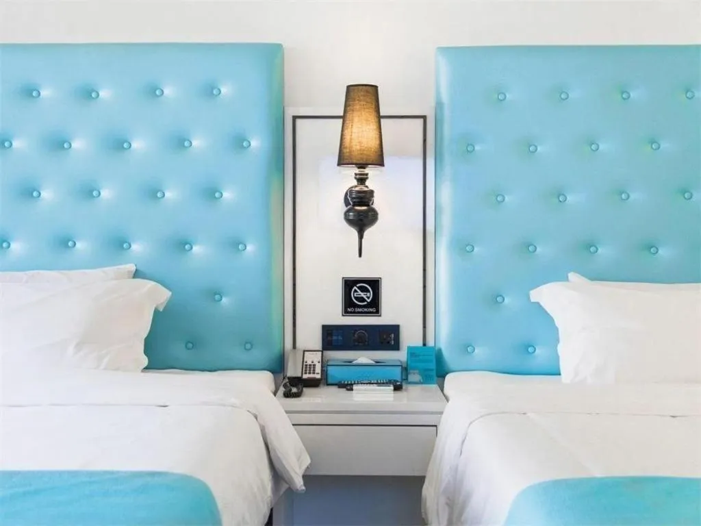 Bed in Xana Lite Guangzhou Shixi Metro Station