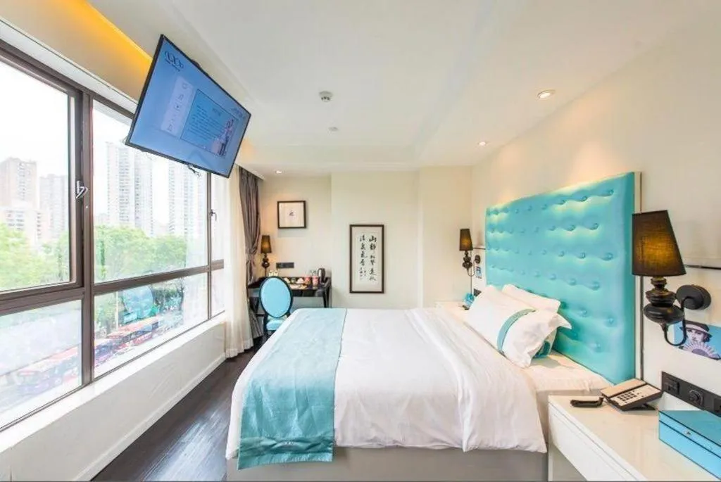 Bed in Xana Lite Guangzhou Shixi Metro Station