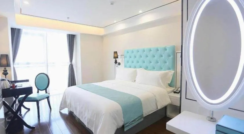 Bed in Xana Lite Guangzhou Shixi Metro Station