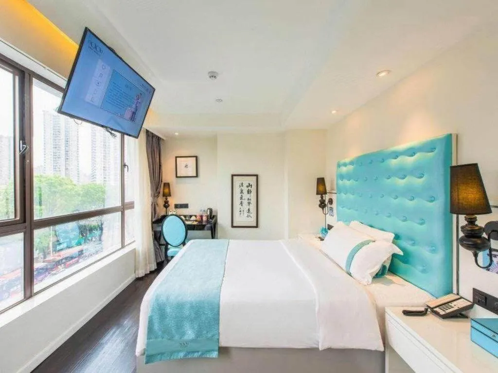 Bed in Xana Lite Guangzhou Shixi Metro Station