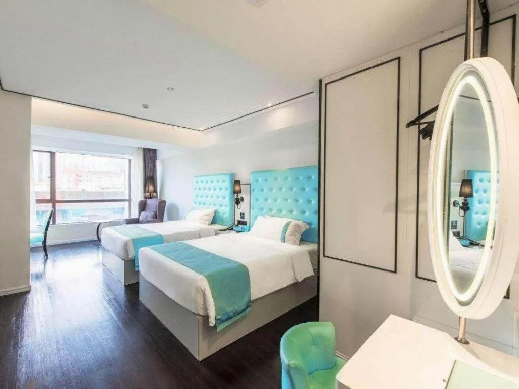 Bed in Xana Lite Guangzhou Shixi Metro Station