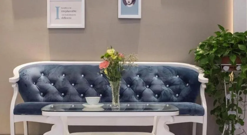 Xana Lite Guangzhou Shixi Metro Station