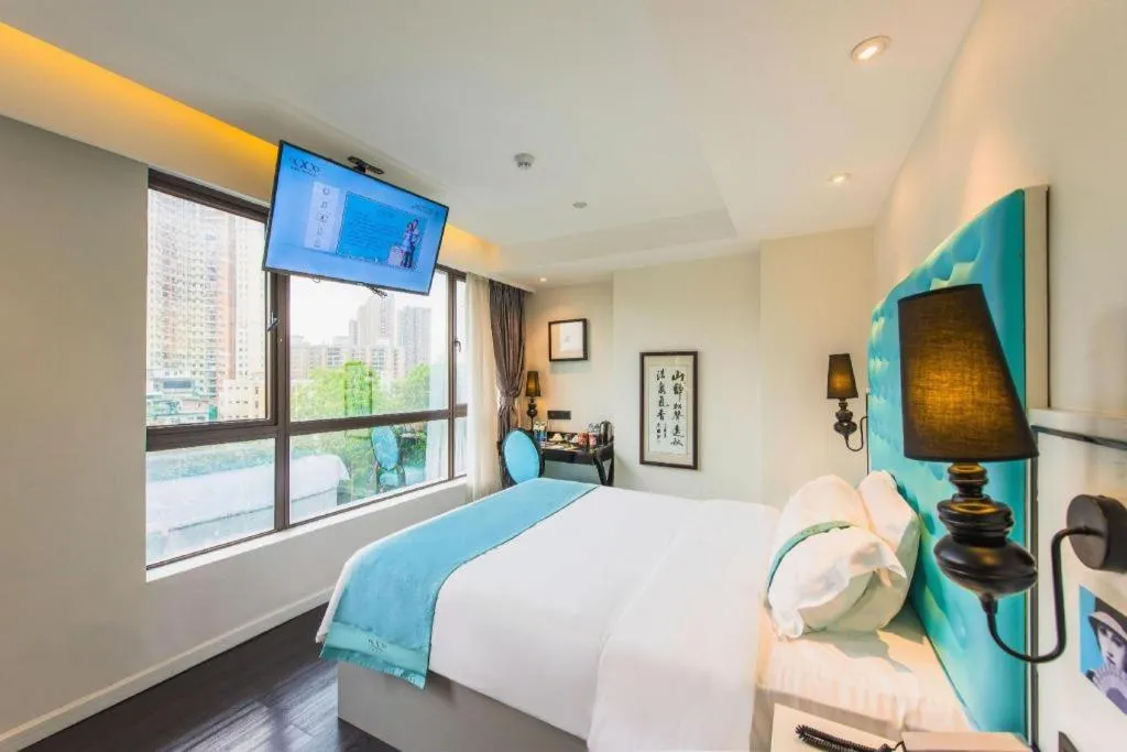 Bed in Xana Lite Guangzhou Shixi Metro Station