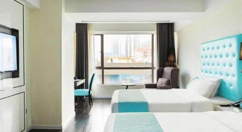 Bed in Xana Lite Guangzhou Shixi Metro Station