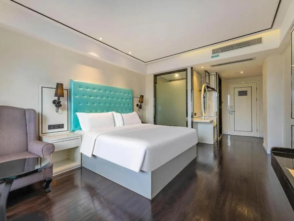 Bed in Xana Lite Guangzhou Shixi Metro Station