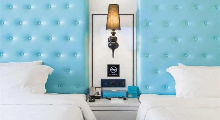 Bed in Xana Lite Guangzhou Shixi Metro Station