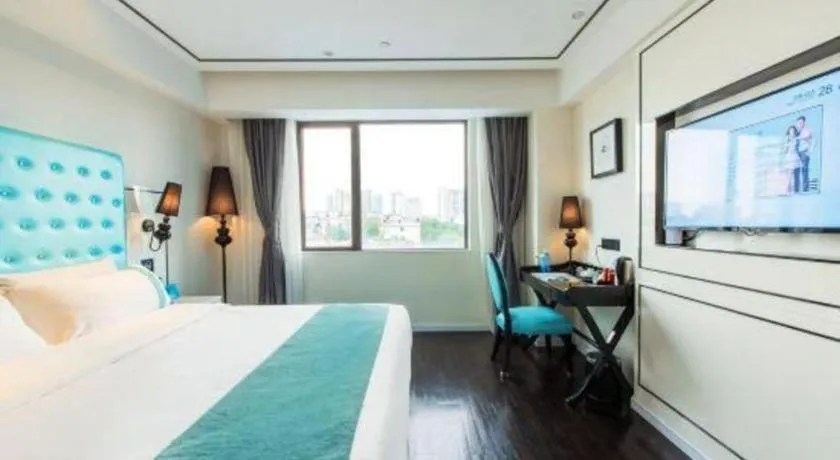 Bed in Xana Lite Guangzhou Shixi Metro Station