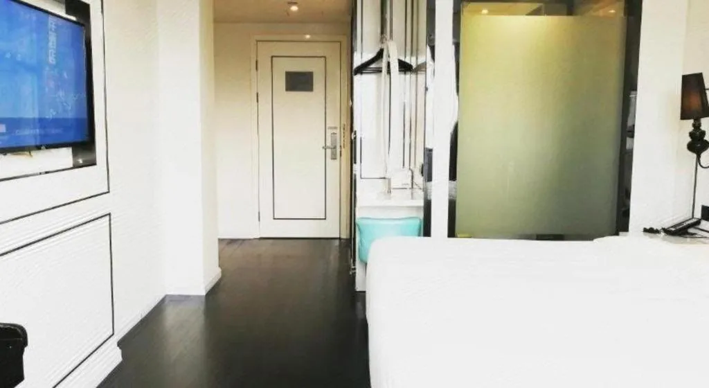 Xana Lite Guangzhou Shixi Metro Station