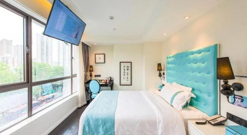 Bed in Xana Lite Guangzhou Shixi Metro Station