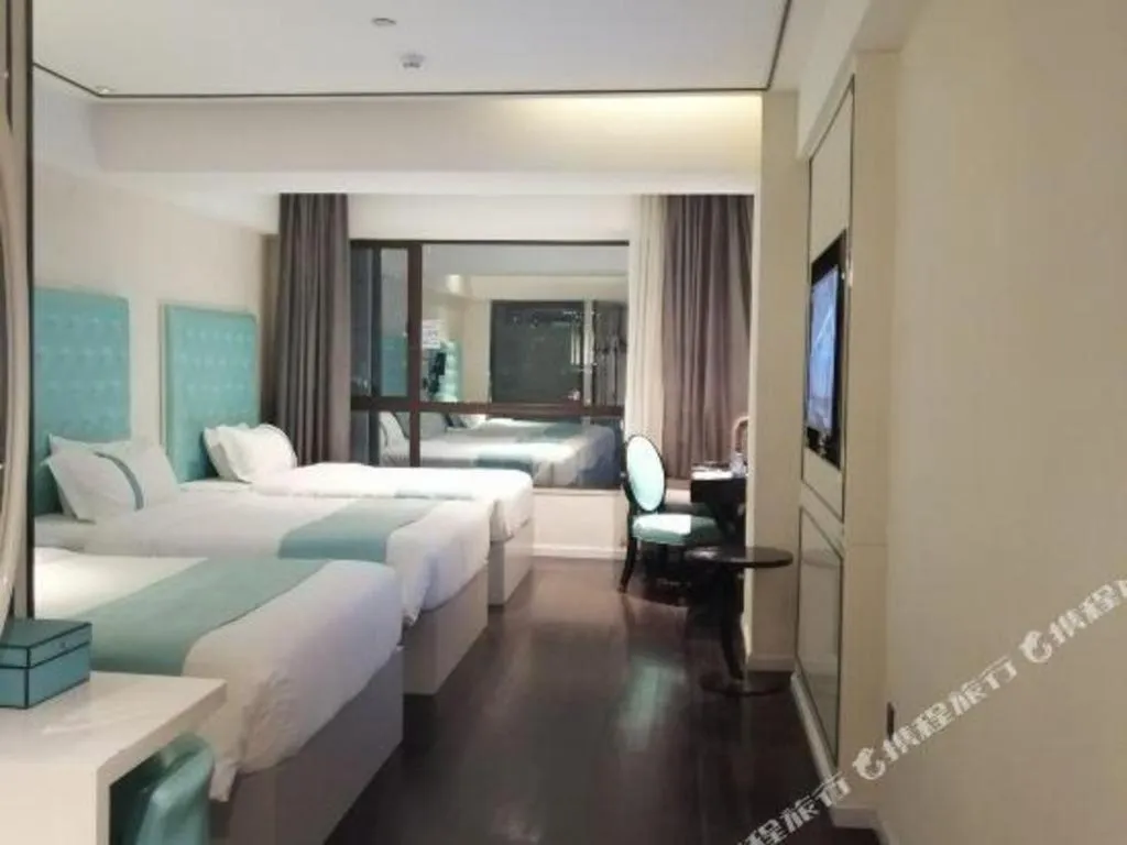 Bed in Xana Lite Guangzhou Shixi Metro Station