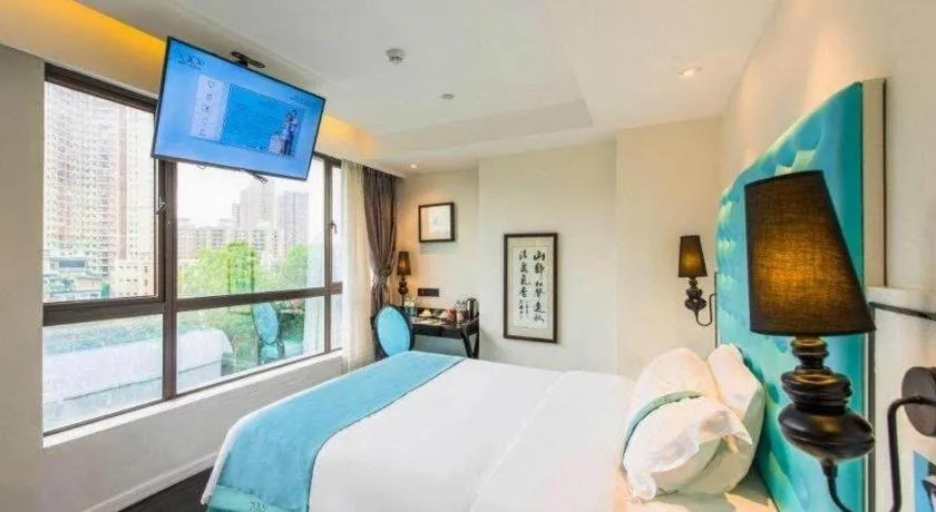 Bed in Xana Lite Guangzhou Shixi Metro Station