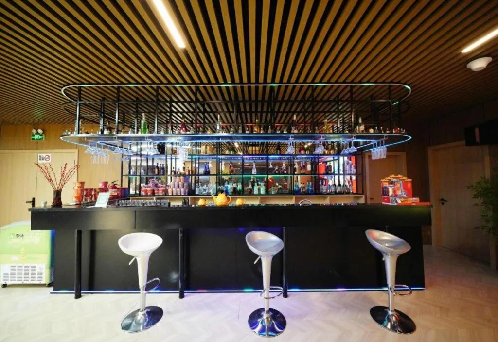 Xana Hotelle Jinan Daminghu North Gate