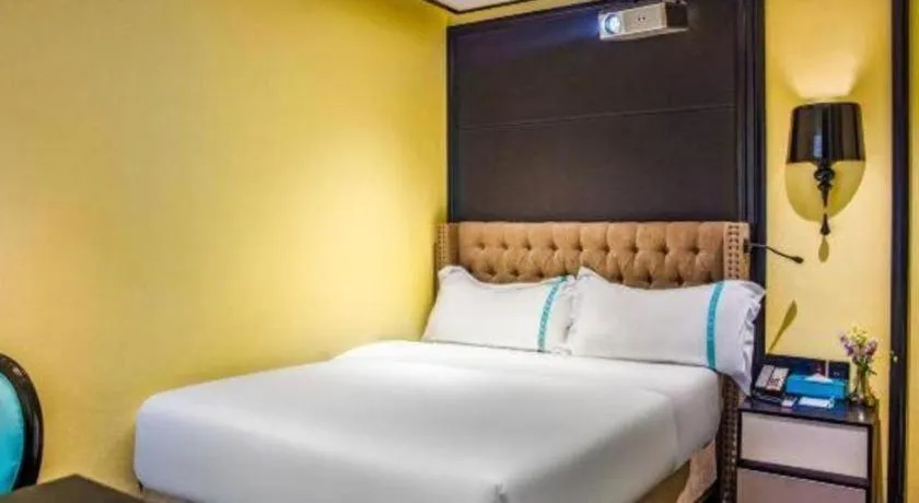 Bed in Xana Hotelle Beijing Olympic Park South Lishuiqiao Metro Station