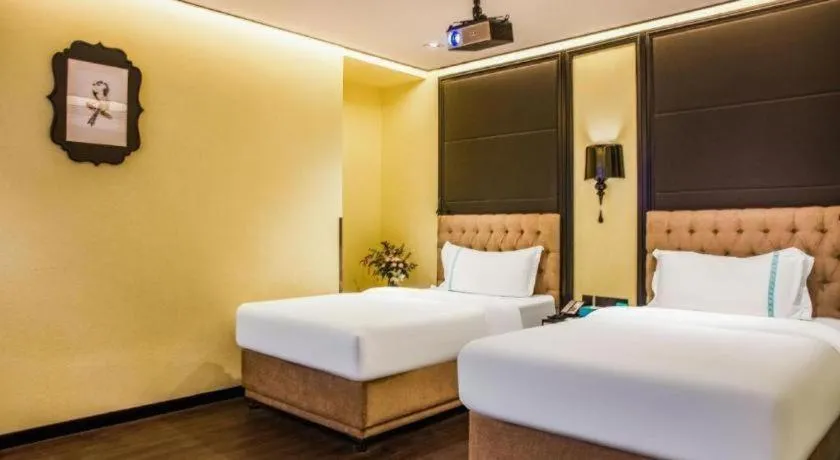 Bed in Xana Hotelle Beijing Olympic Park South Lishuiqiao Metro Station