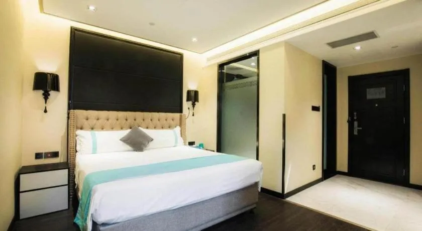 Bed in Xana Hotelle Beijing Olympic Park South Lishuiqiao Metro Station