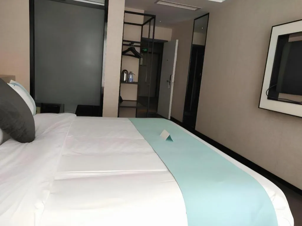 Bed in Xana Lite Ganzi Luding YanAn Road
