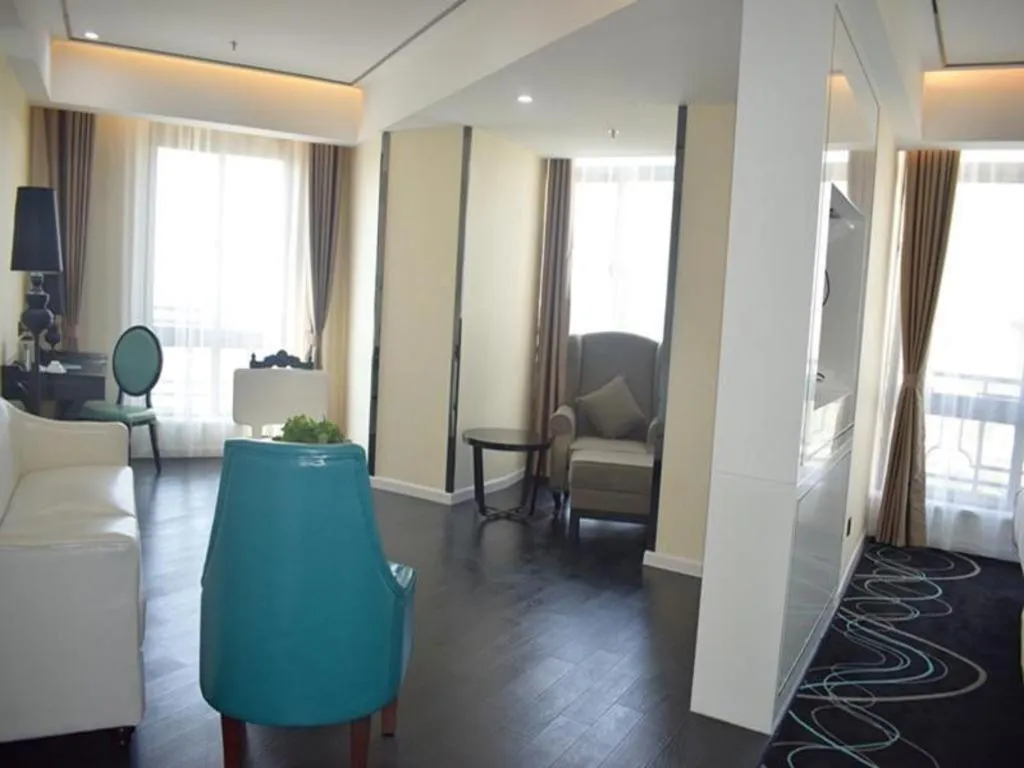 Xana Lite Hefei Railway South Station