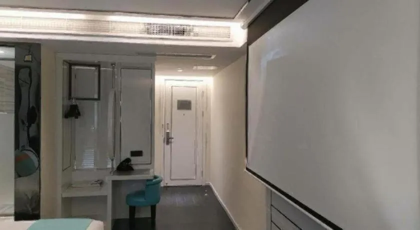 Xana Hotelle Neijiang City Center Branch