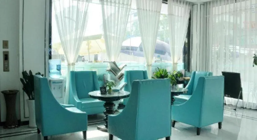 Xana Hotelle Neijiang City Center Branch