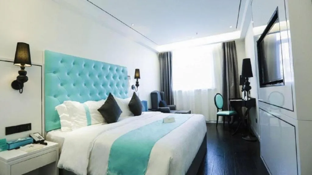 Bed in Xana Lite·Dunhua Railway Station