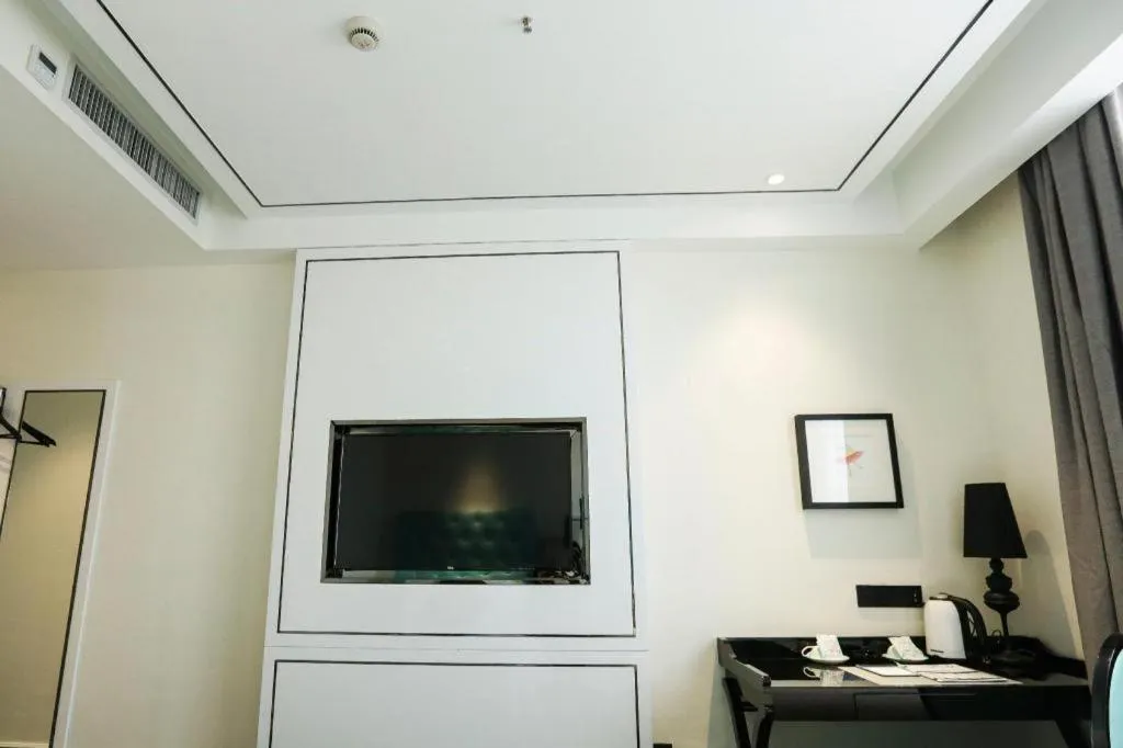 Xana Lite·Dunhua Railway Station