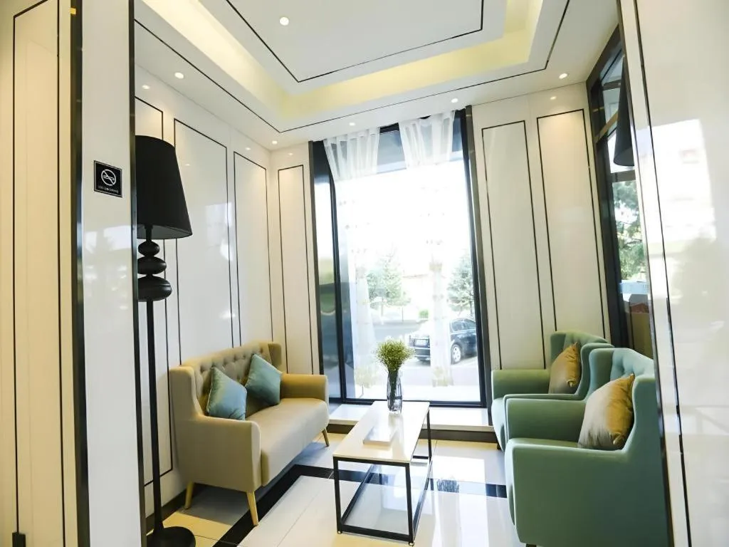 Xana Lite·Dunhua Railway Station